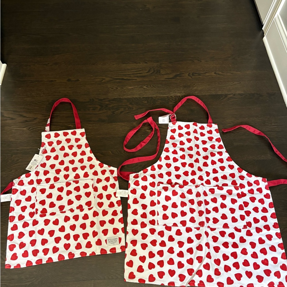 Williams Sonoma Adult & Kids Apron Set - Red Hearts on White
